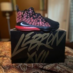 Boys - LeBron XVII, size 2.5 - brand new! Black with red accent